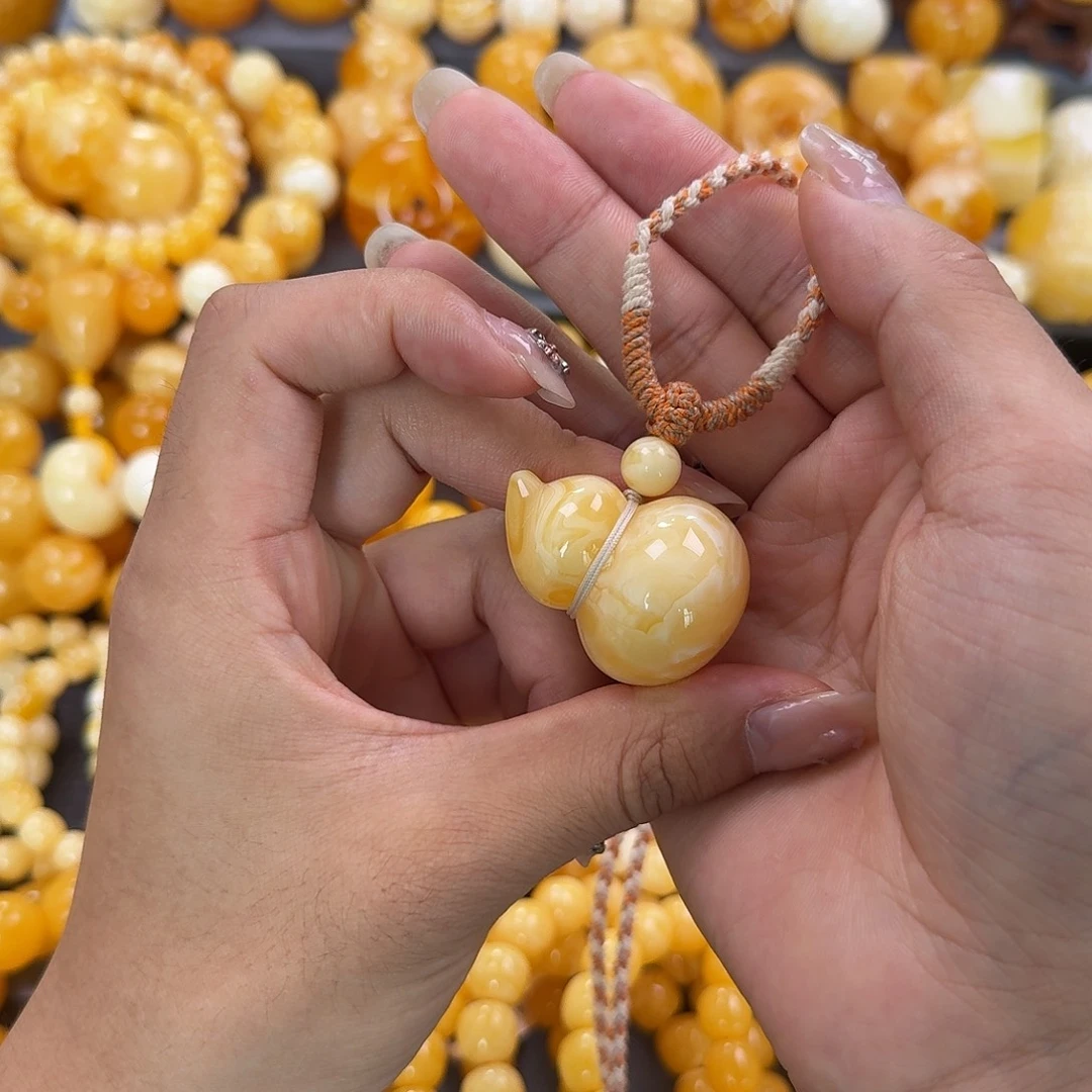 蜜蜡未镶嵌珠宝奇石