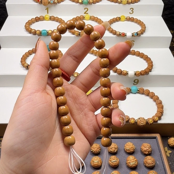 吊坠猴头核桃猴头核桃吊坠一套毕业