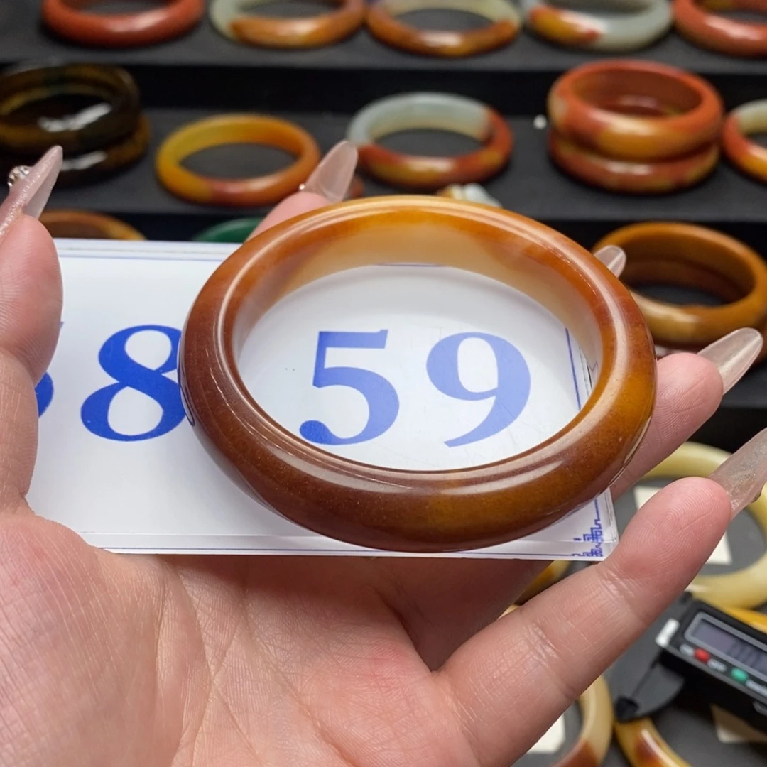 石英质玉（黄龙玉）手镯未镶嵌