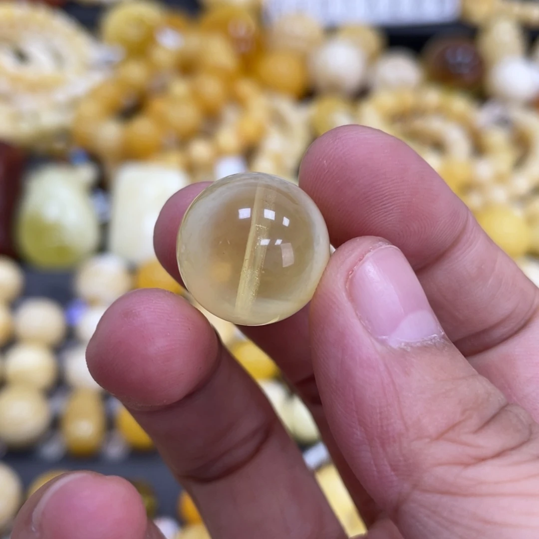 未镶嵌蜜蜡裸石17.3mm微瑕疵特色荧光