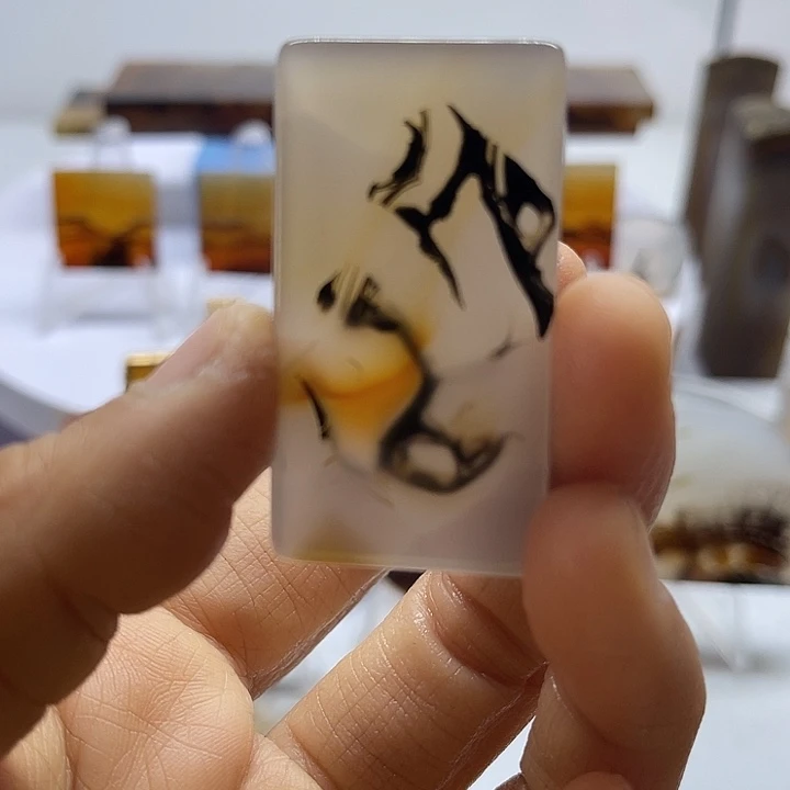 用***3玛瑙/玉髓未镶嵌吊坠(不含链)