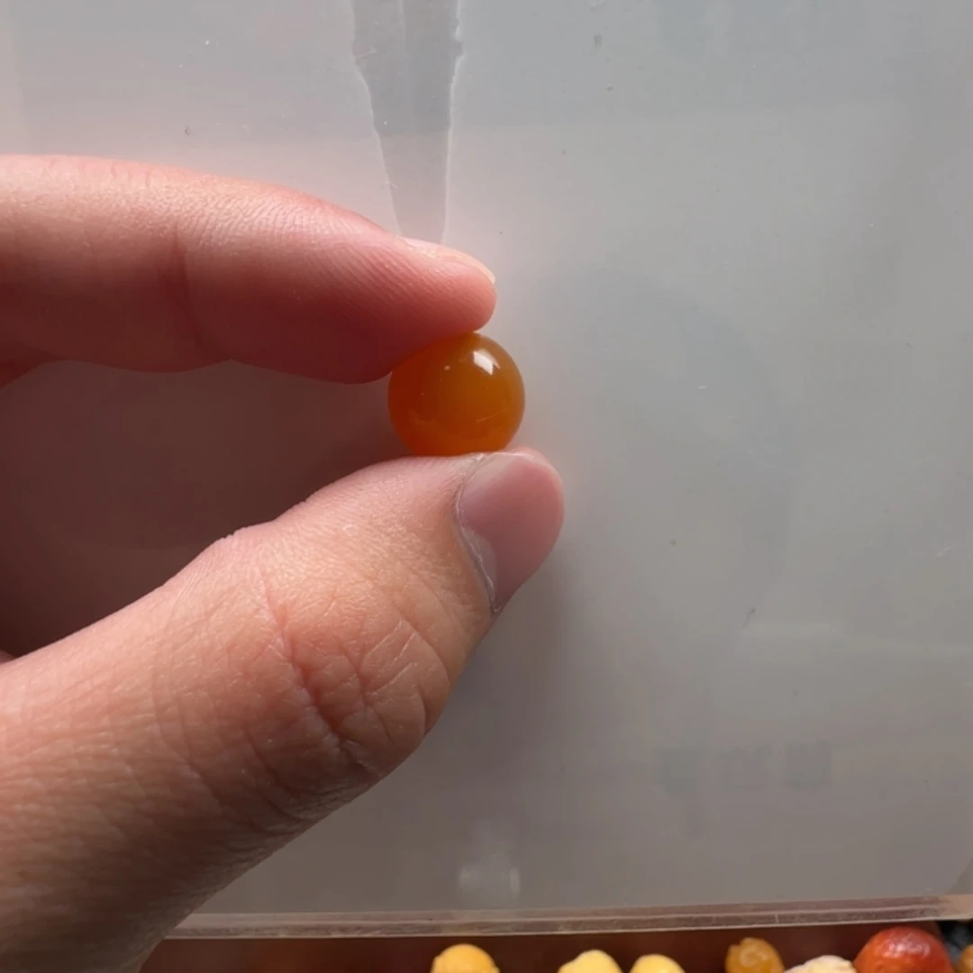 行***3石英质玉（缅黄）未镶嵌颈饰