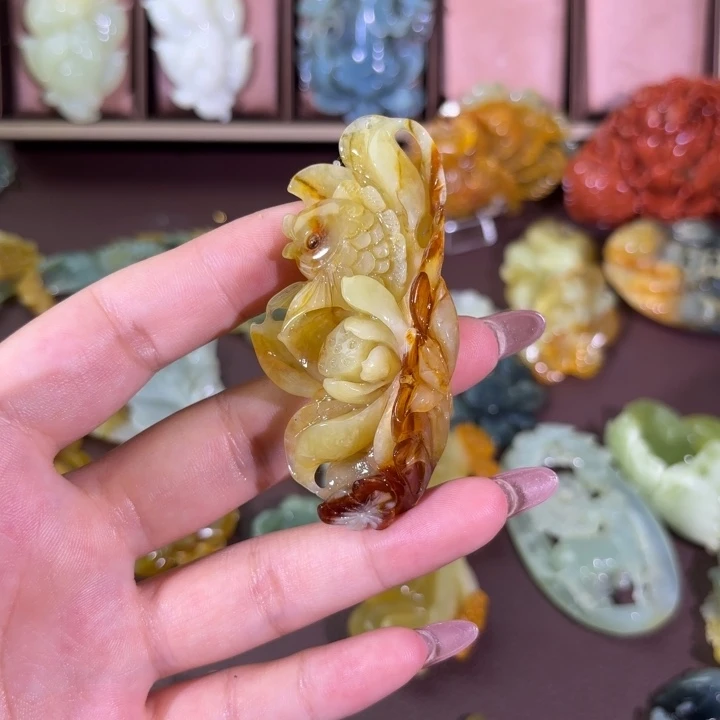 未镶嵌蛇纹石玉颈饰