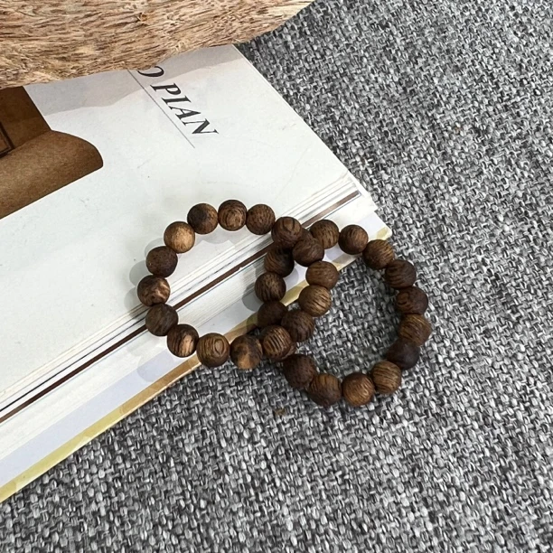 【精致款】沉香奇楠戒指4mm多样性发货一个