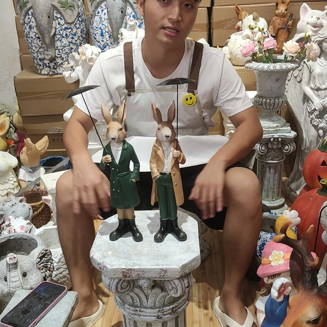 合成树脂打伞兔子
