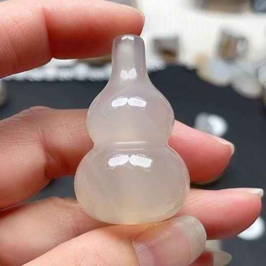 玛瑙/玉髓珠宝半成品未镶嵌赵**.