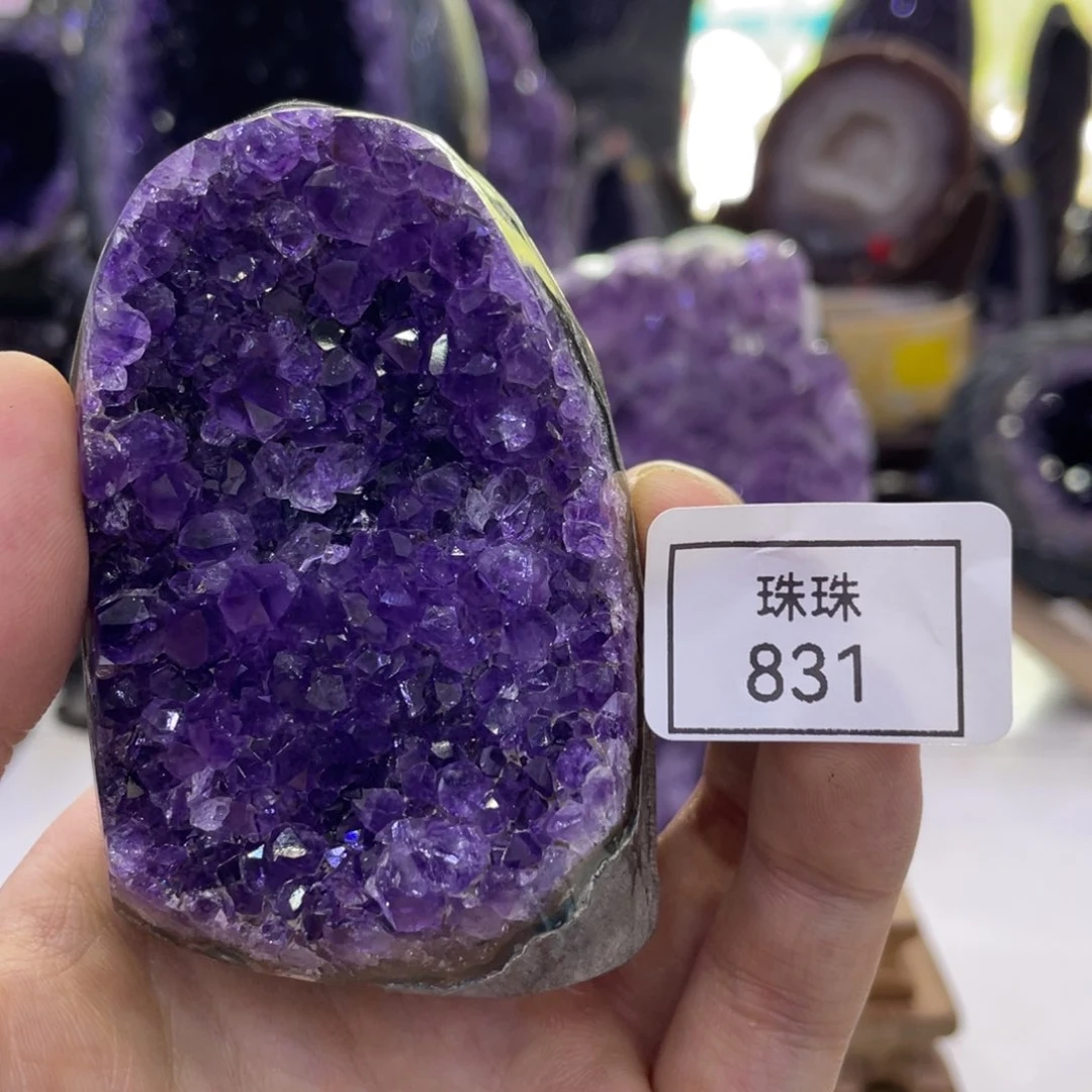 未镶嵌水晶大型摆件（非配饰）