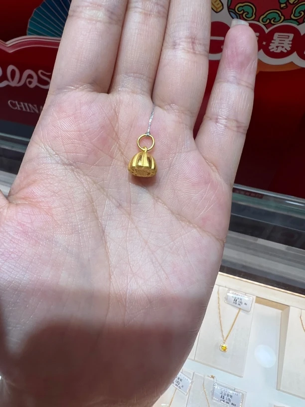 Z明牌珠宝足金莲蓬挂件0.79g