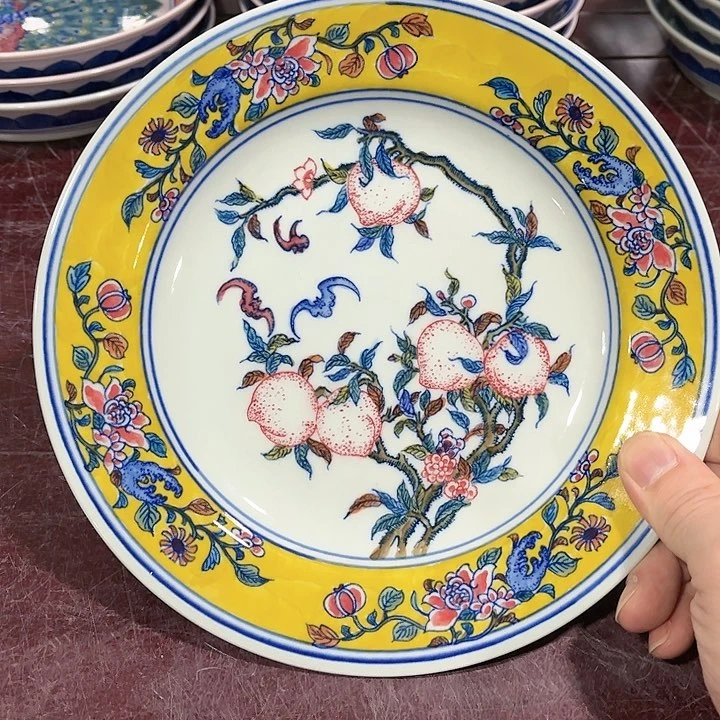 瓷片///////直径21.5厘米。绿。