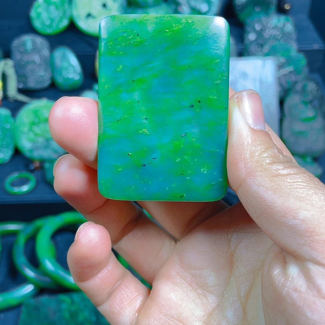 和田玉（碧玉）未镶嵌珠宝奇石