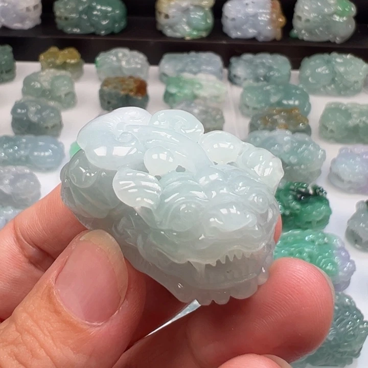 颈饰未镶嵌翡翠貔貅