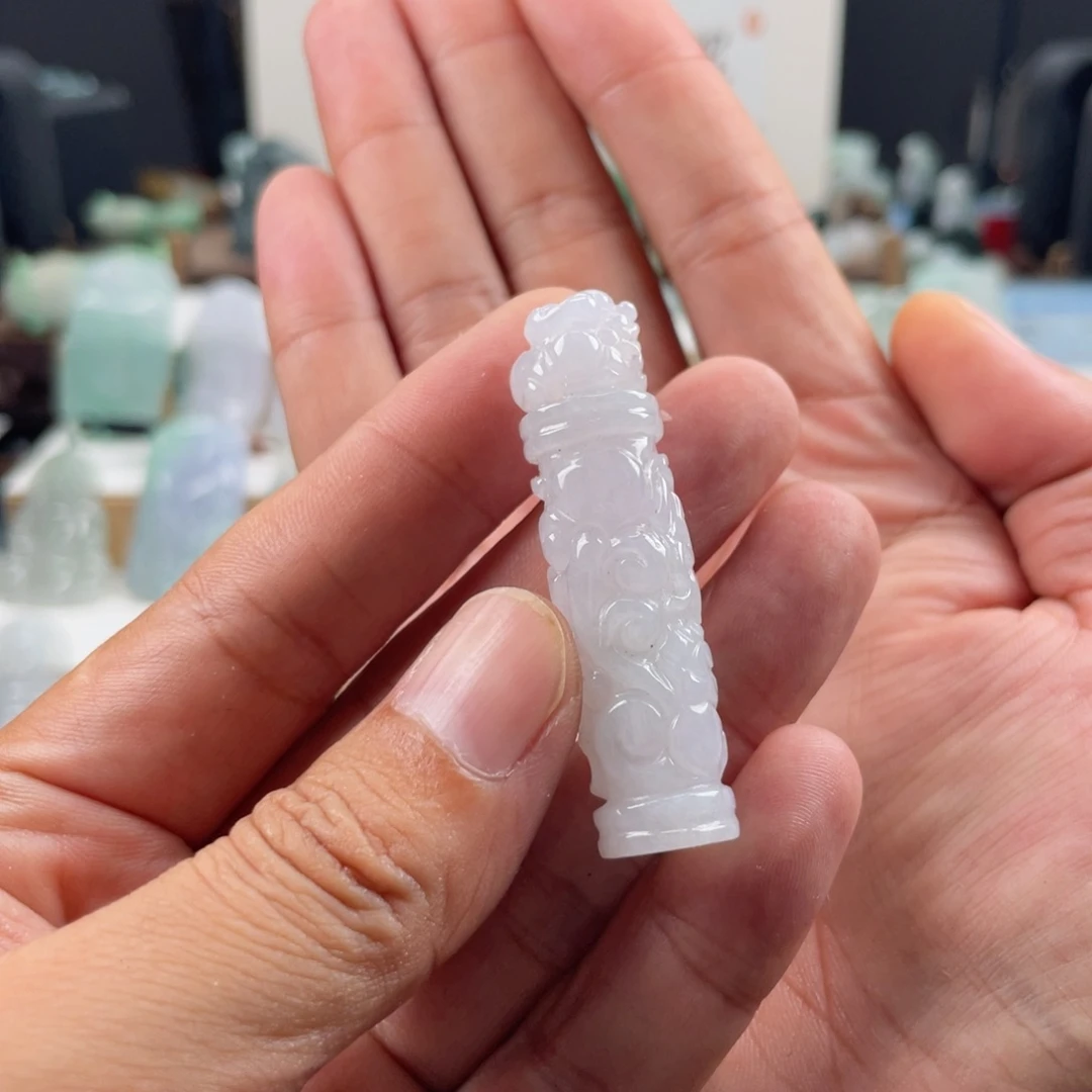 颈饰未镶嵌翡翠龙柱缅甸天然翡翠A货糯冰种白月光