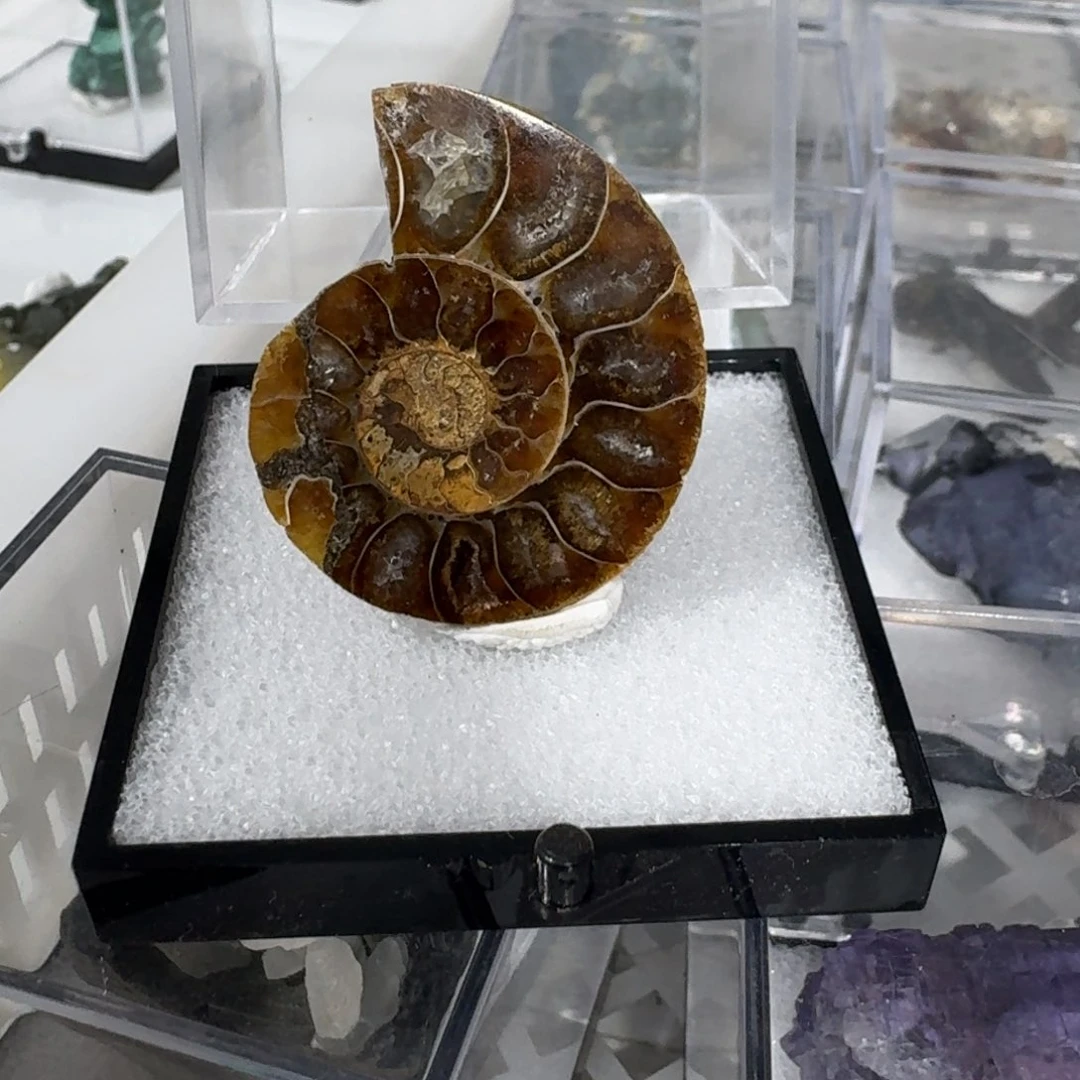 月下珠宝严选矿物