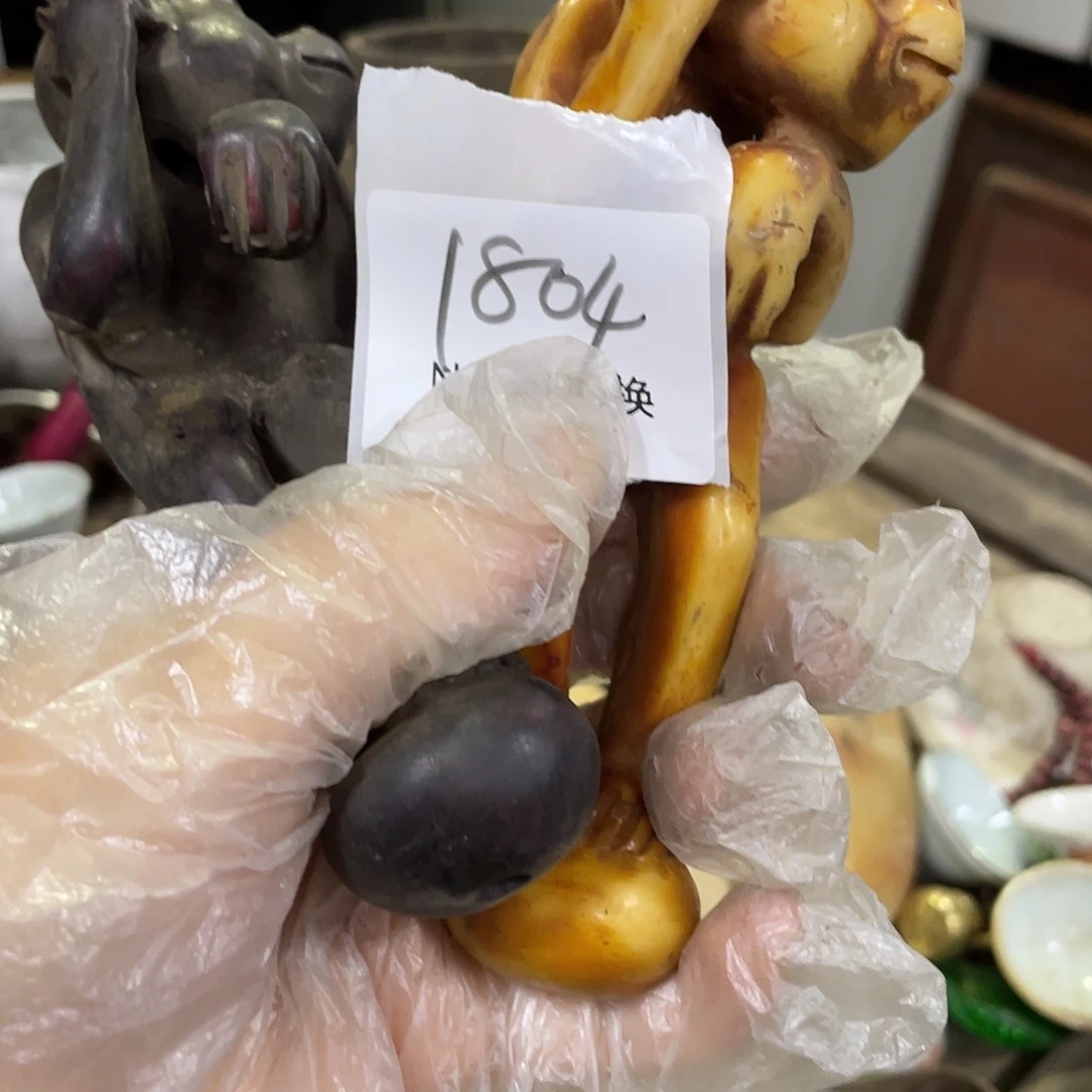 虎***1琉璃/树脂/塑料类1804工艺品222