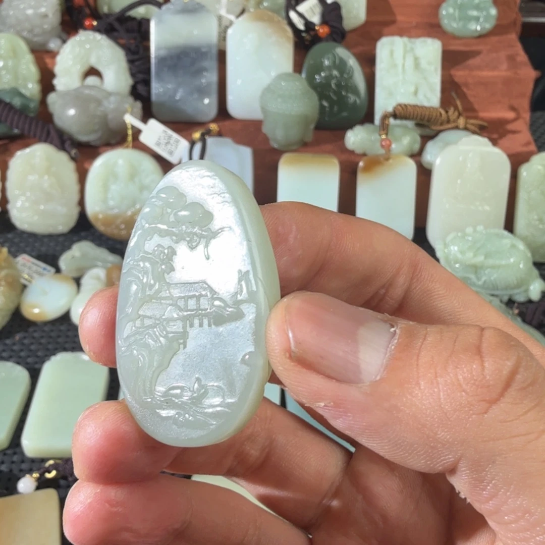 和田玉未镶嵌颈饰