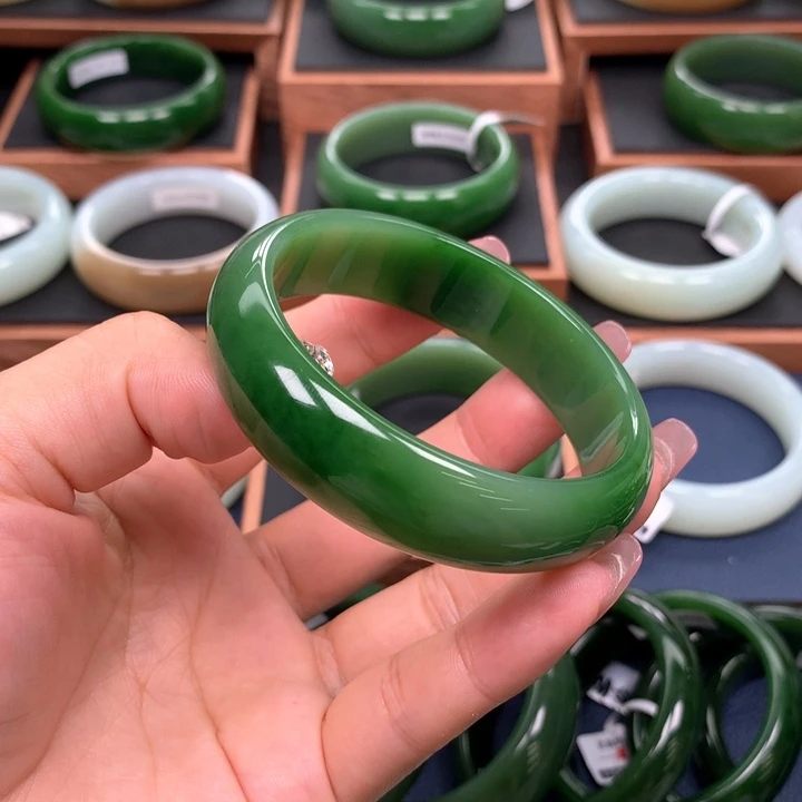 和田玉（碧玉）手镯未镶嵌