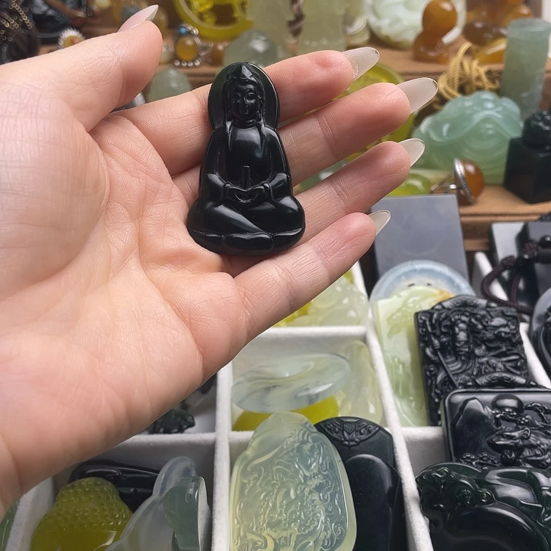 永***辉蛇纹石玉未镶嵌颈饰