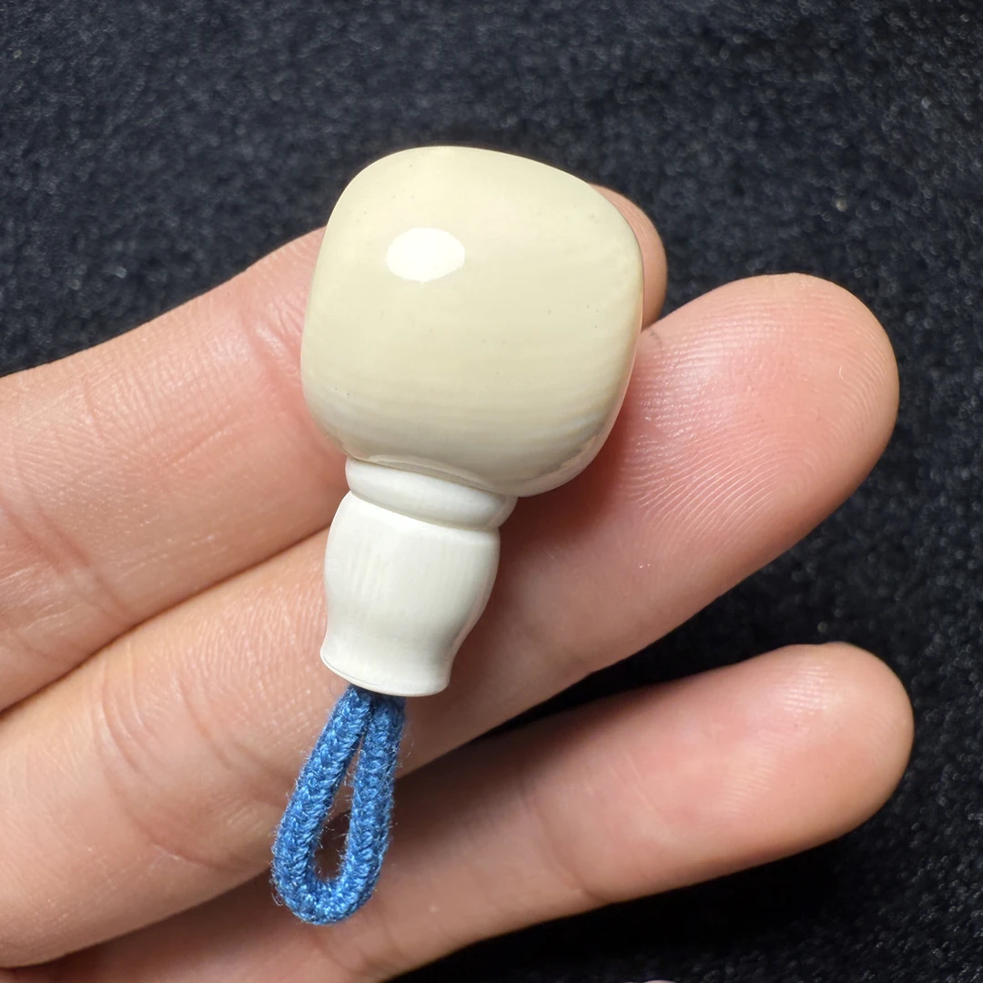 F1045猛犸象牙15*15.6*25.5mm藏式分体三通桶珠分体冰料果冻料