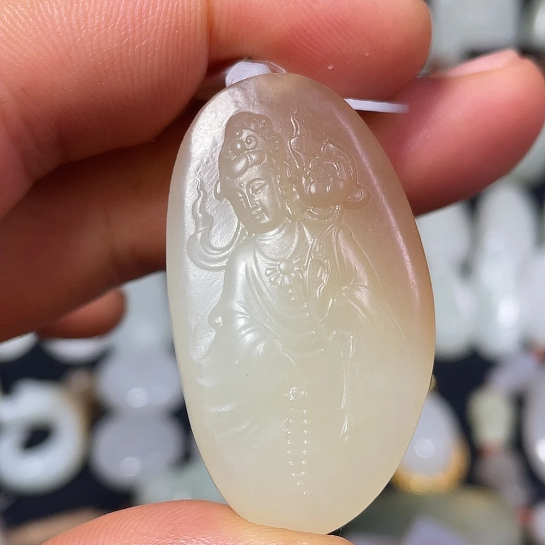 和田玉未镶嵌颈饰吊坠