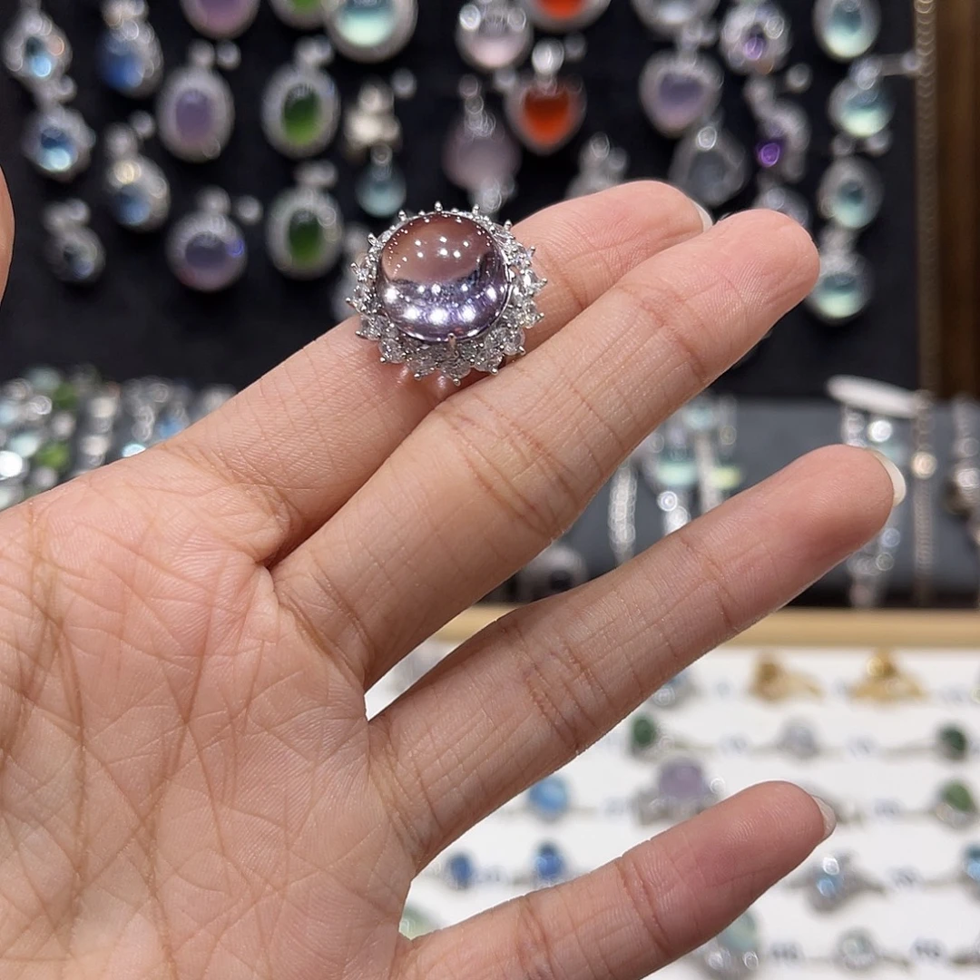 君****银S925镶嵌蛇纹石玉耳坠