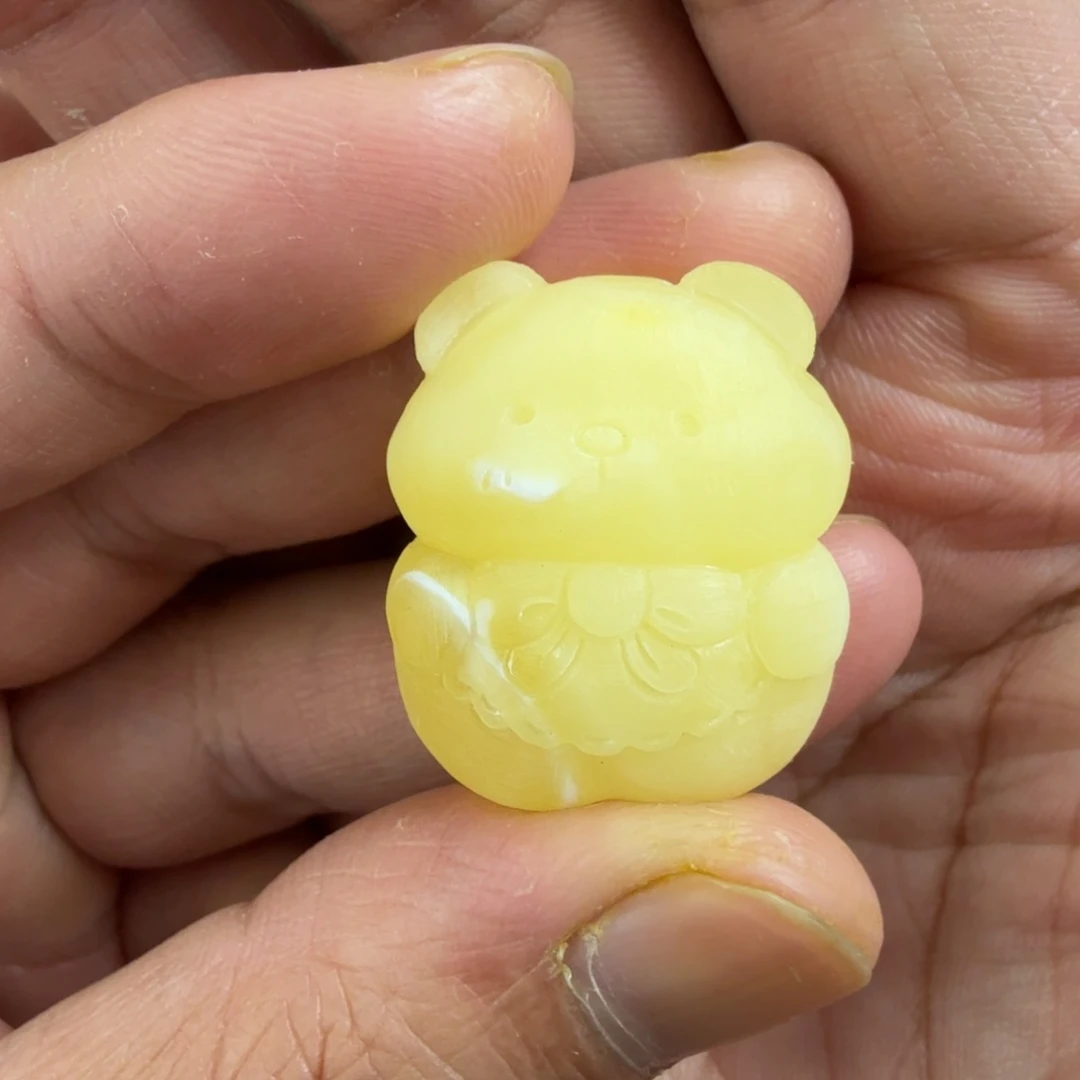 拉***街琥珀未镶嵌珠宝奇石