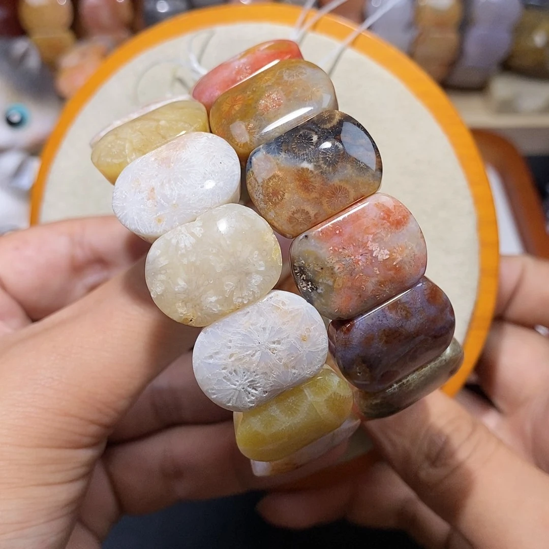 硅化珊瑚（珊瑚玉）手串未镶嵌桃**哟