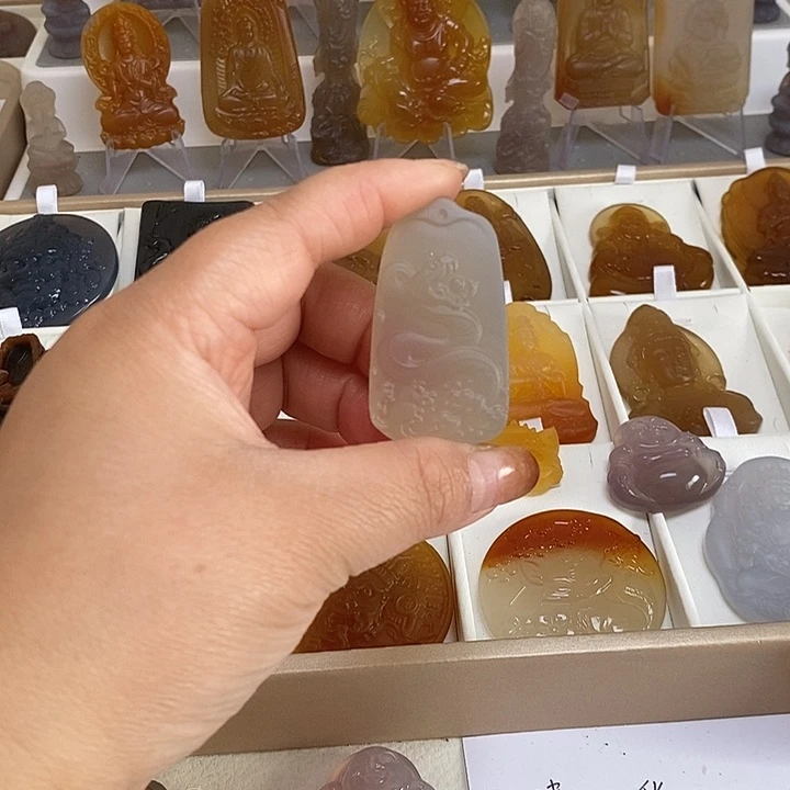 玛瑙/玉髓未镶嵌颈饰