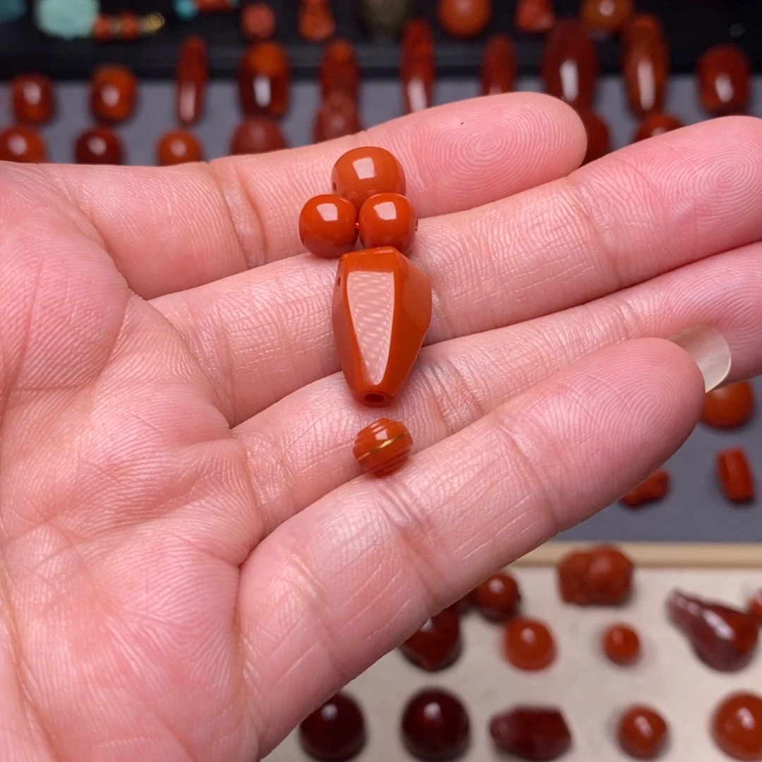 南红玛瑙三通配饰未镶嵌自*人