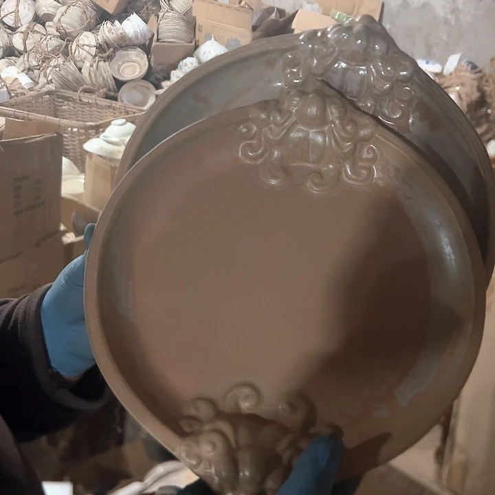 摆件陶瓷盘子碗啥都有