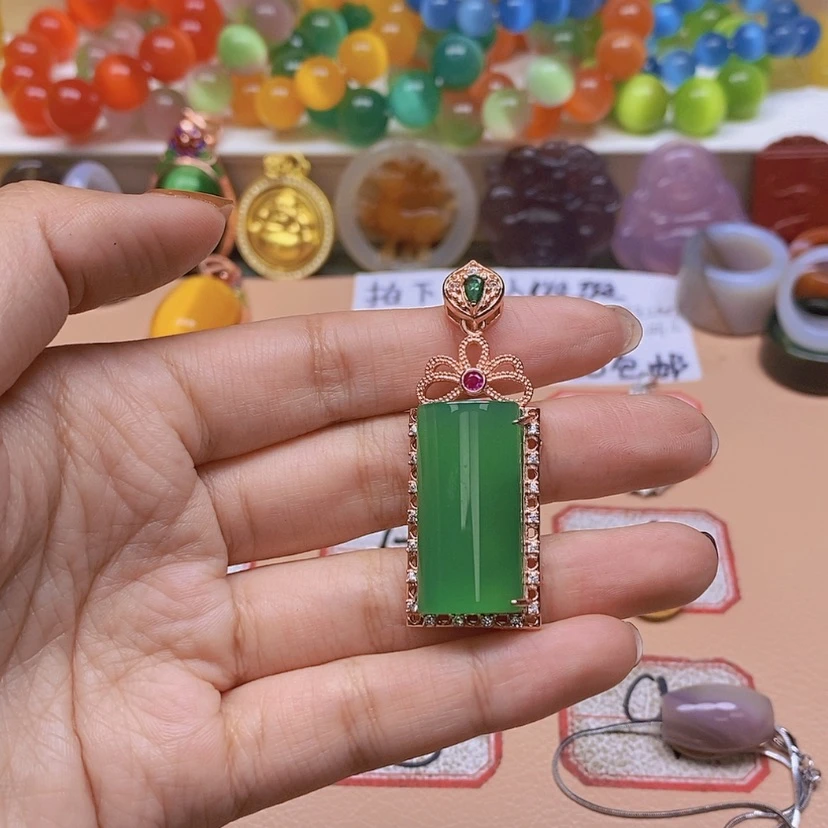 【闪购商品】玛瑙/玉髓颈饰未镶嵌宝*