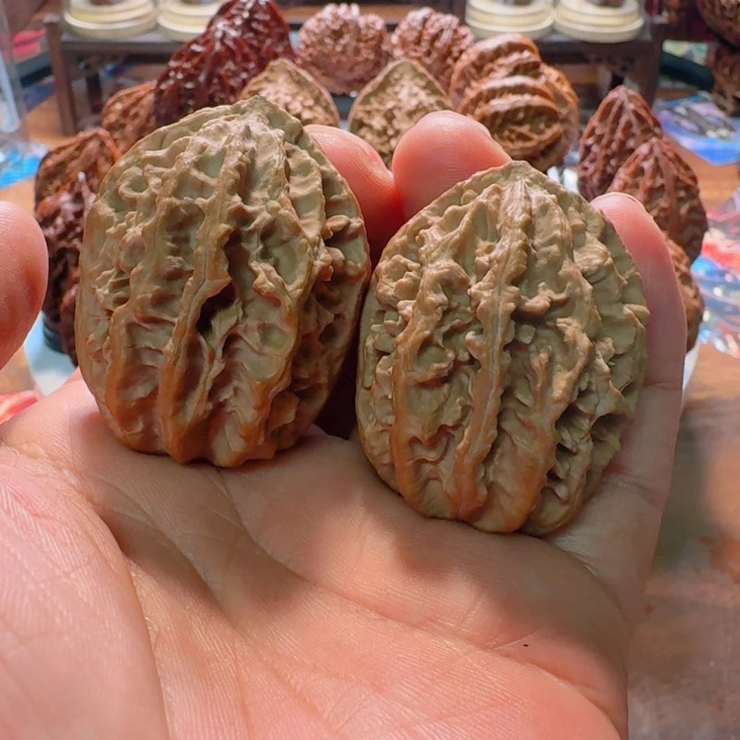 文玩核桃把件凹底聚宝盆