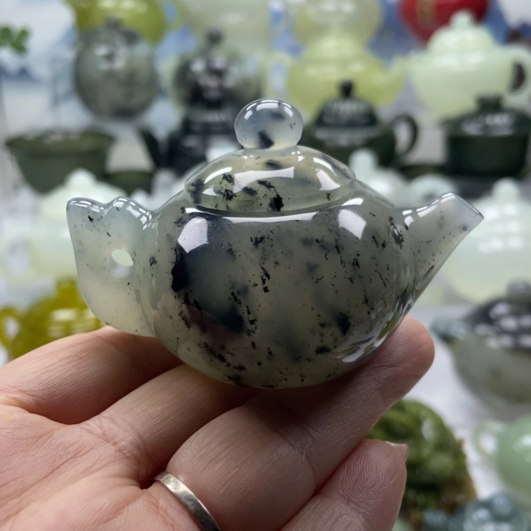 蛇纹石玉未镶嵌壶