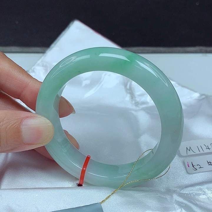 翡翠未镶嵌手镯52圈4853