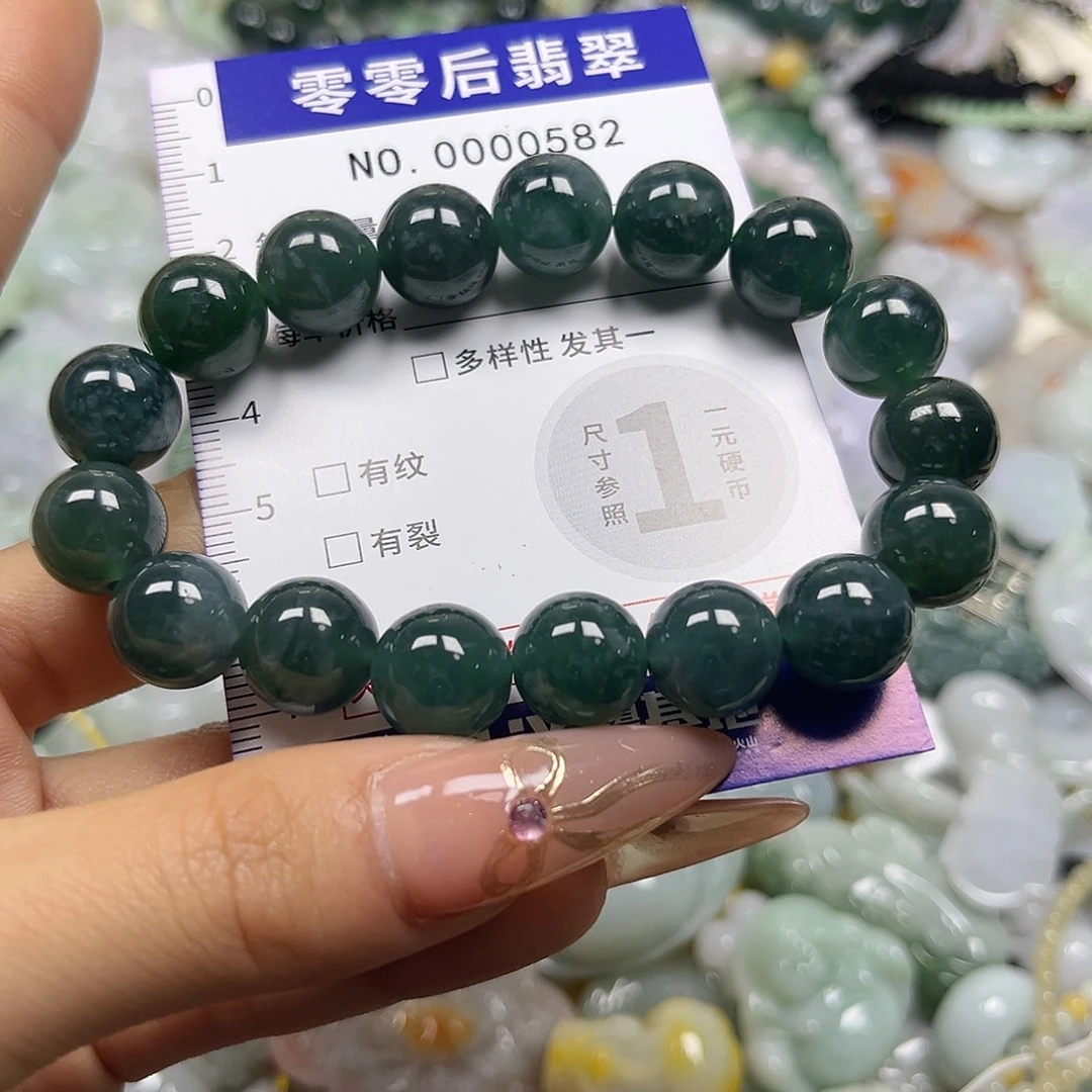 翡翠未镶嵌颈饰hhh