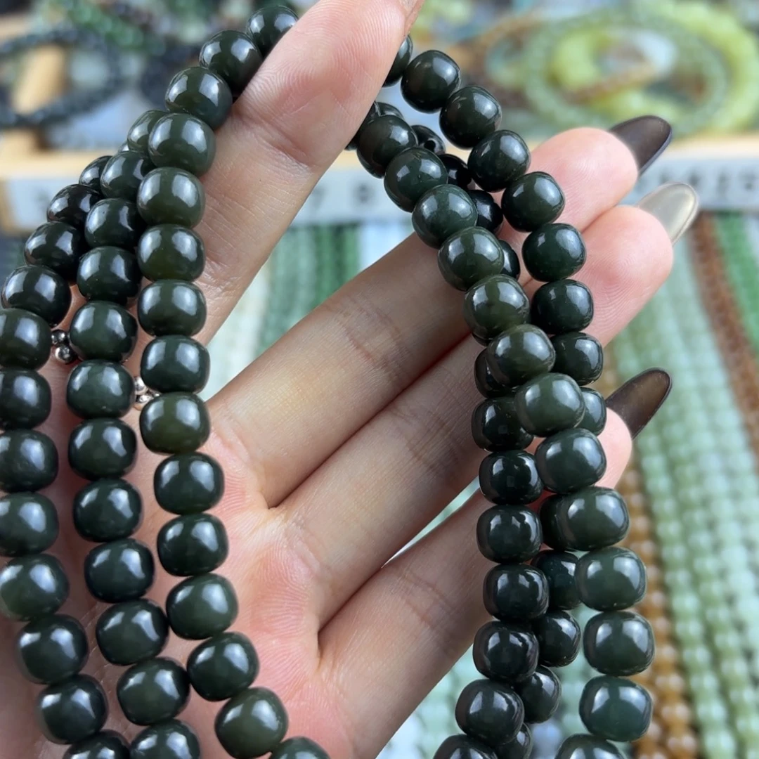 流***河和田玉未镶嵌颈饰