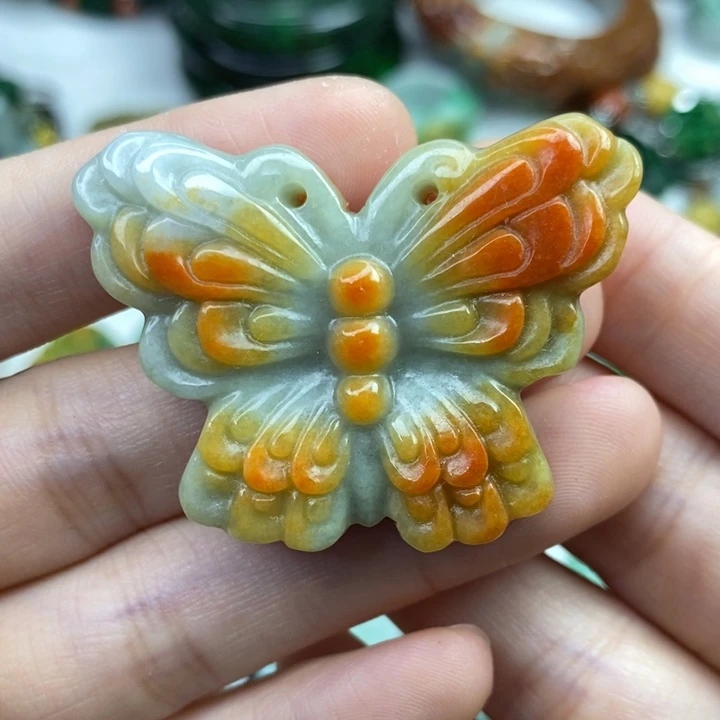 颈饰未镶嵌翡翠吊坠