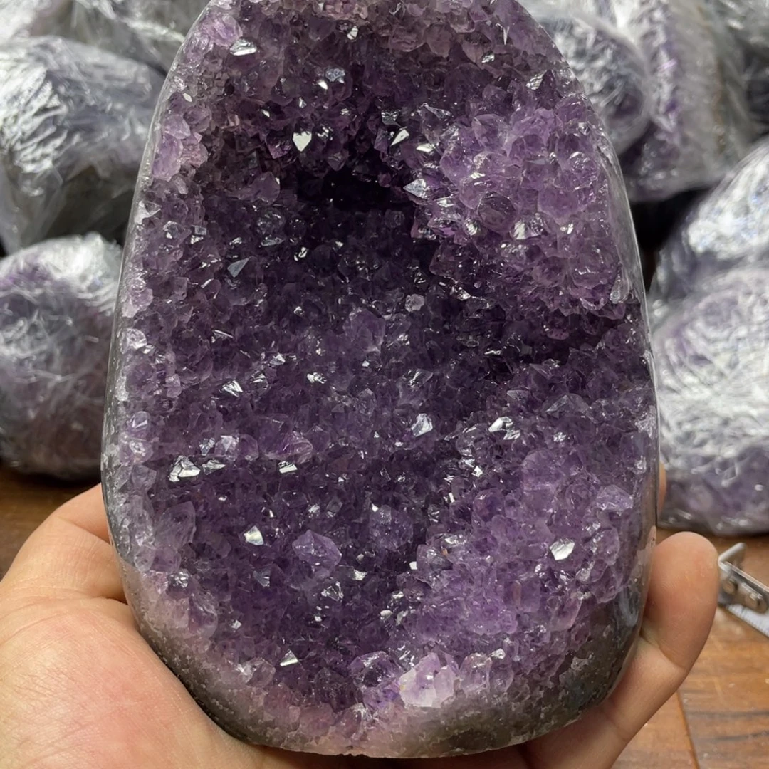 未镶嵌水晶大型摆件（非配饰）