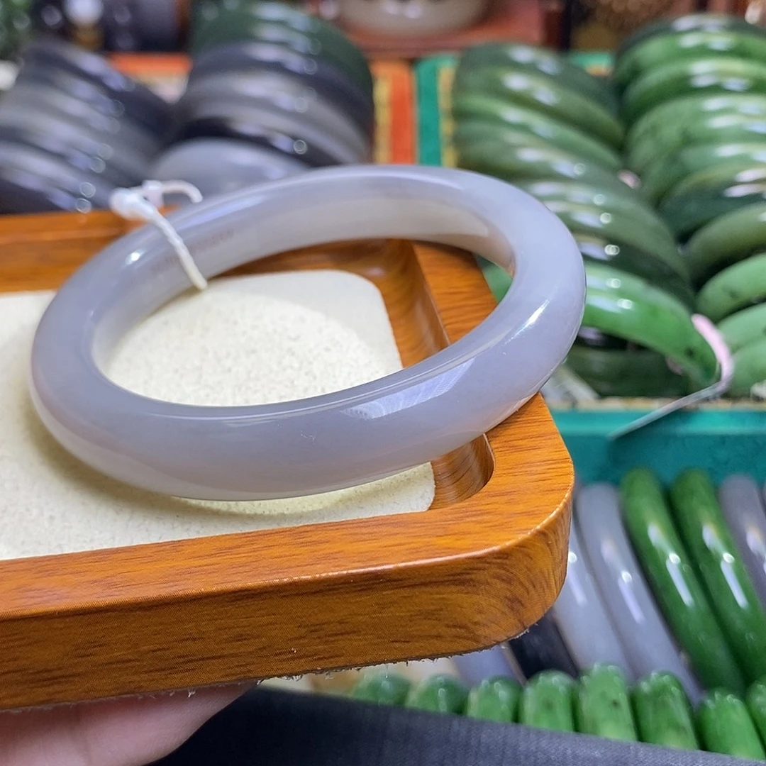 和田玉未镶嵌颈饰浓烟紫老矿料冰底手镯59