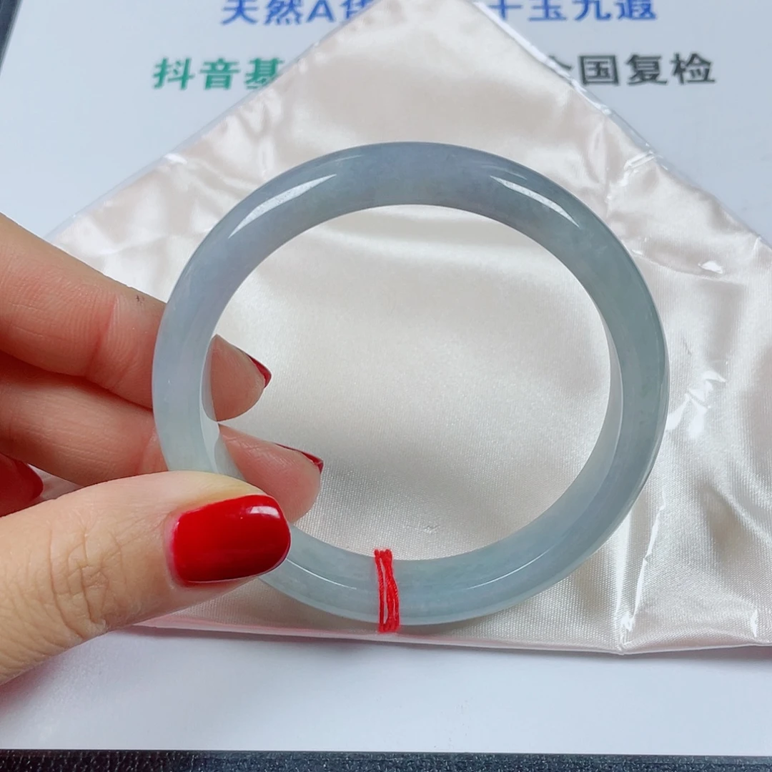 翡翠未镶嵌手镯圈口62宽12.5厚8