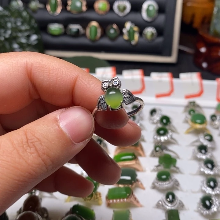 和田玉未镶嵌戒指