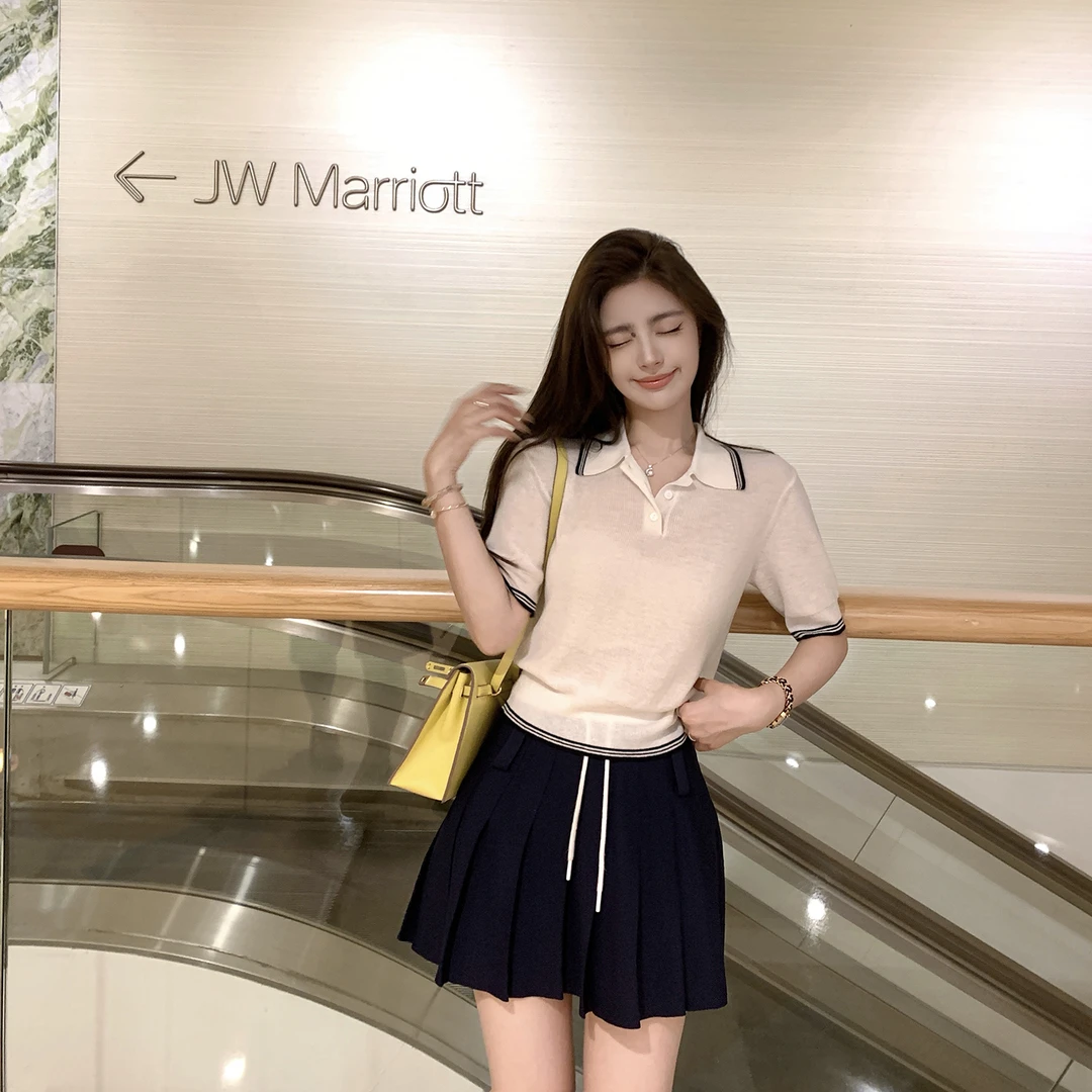 “miu系时髦书呆子”青春文艺智性学院风 减龄显瘦撞色polo针织衫