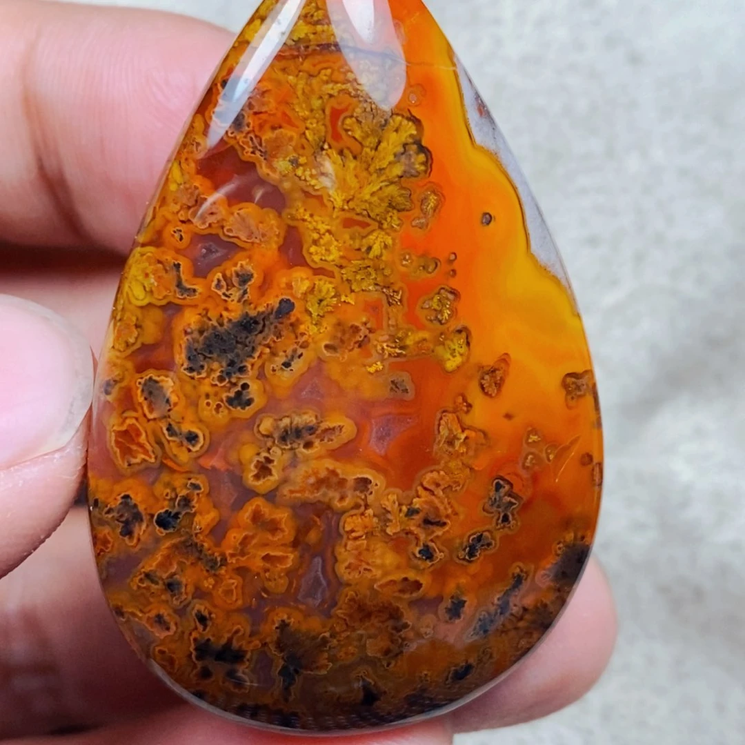 未镶嵌吊坠(不含链)玛瑙/玉髓雪*