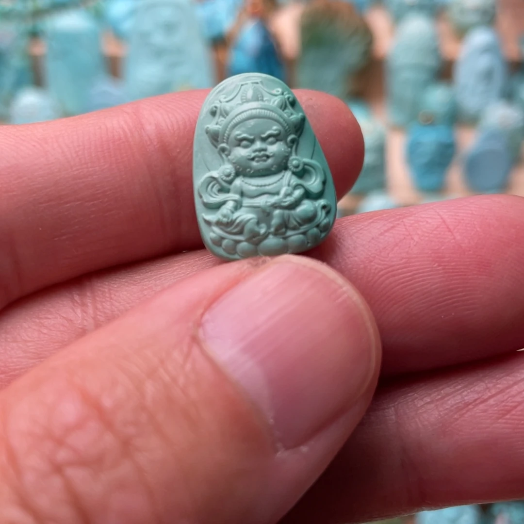 绿松石未镶嵌颈饰