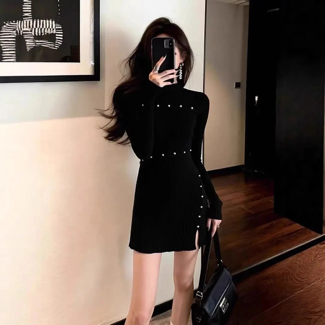 时尚轻熟优雅风黑色针织连衣裙女秋冬新款修身显瘦开叉气质高级感
