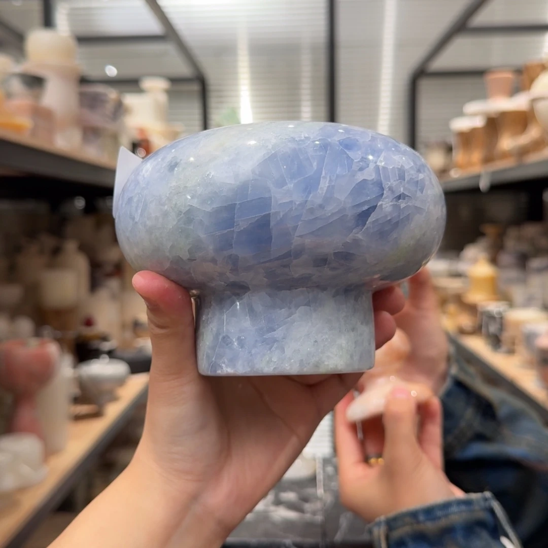 大理石h79。  关机。飘黑。