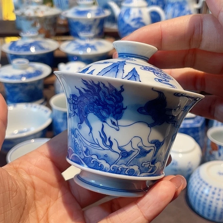 白泽内绘微瑕盖碗盖碗