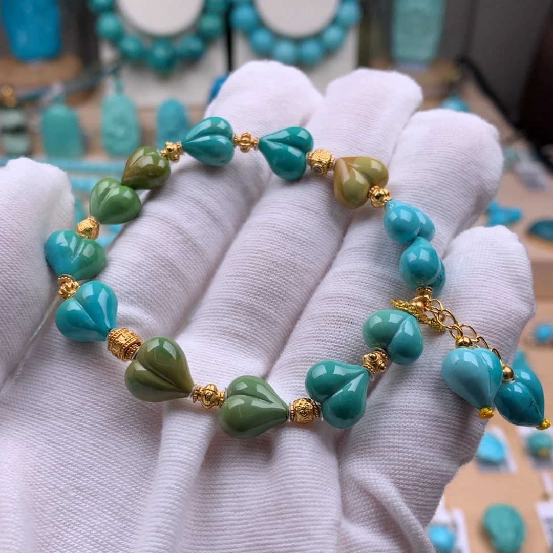 绿松石未镶嵌珠宝奇石