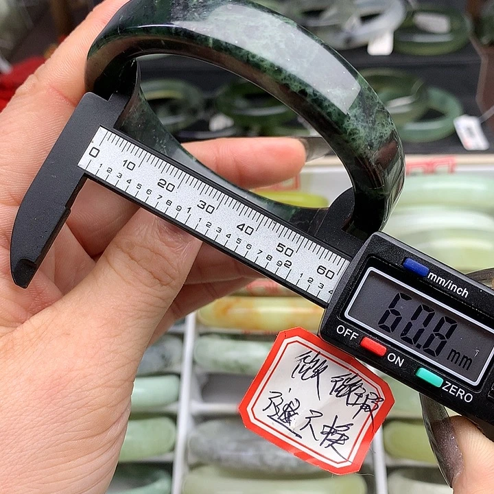 蛇纹石玉手镯未镶嵌735