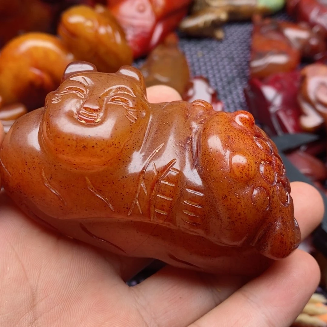 蛇纹石玉颈饰未镶嵌柿