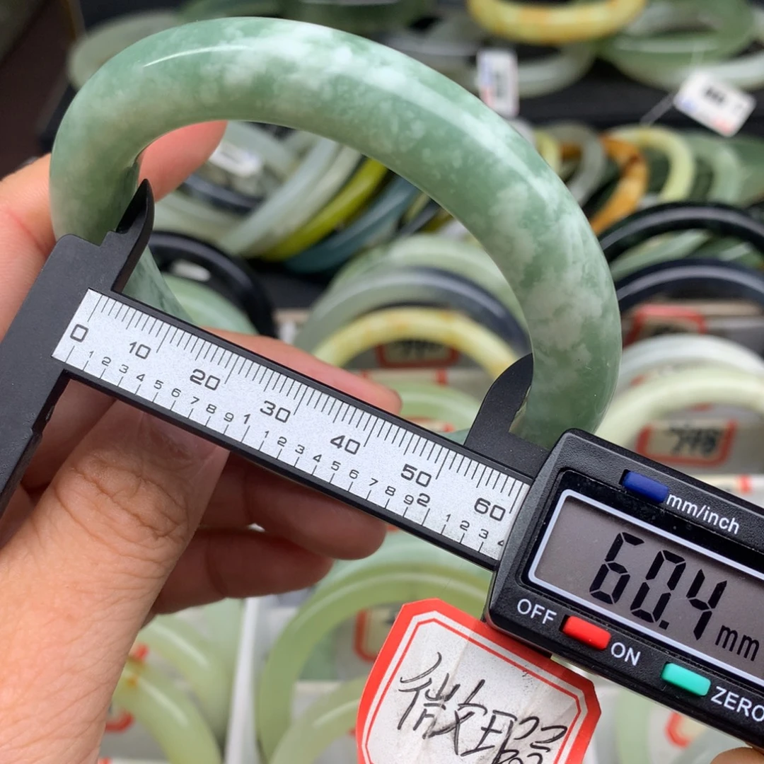 未镶嵌蛇纹石玉手镯946